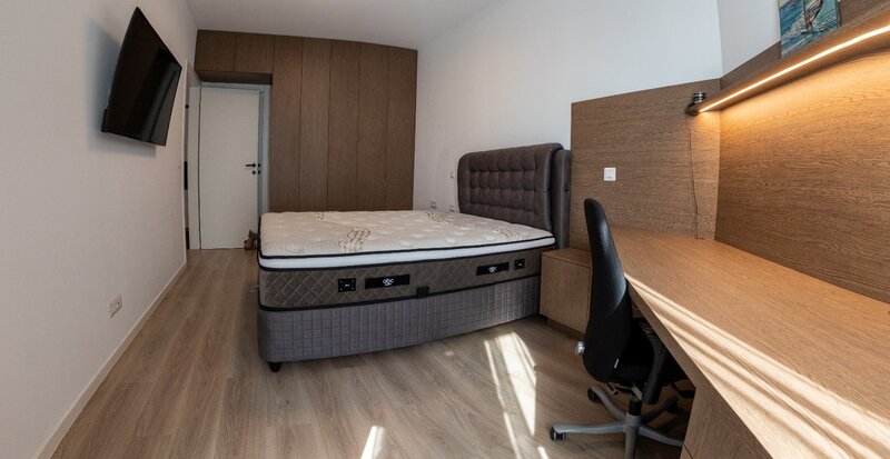 Cotroceni, Afi, 3 camere decomandat, 2 bai, 2 balcoane parcare, boxa.